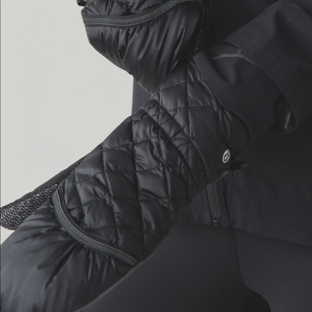 Lululemon Down For A Run Mittens